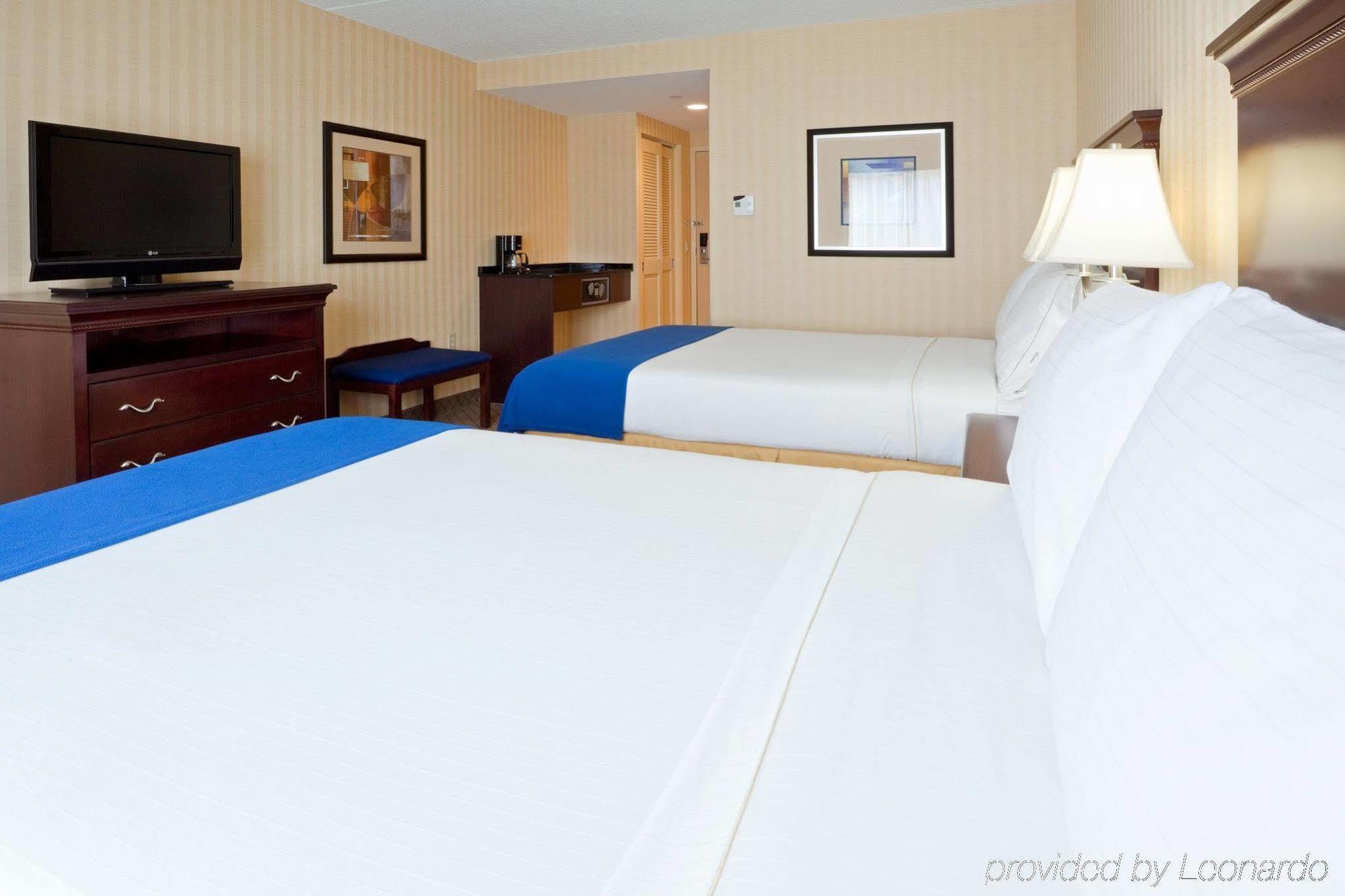 Holiday Inn Express & Suites West Long Branch - Eatontown, An Ihg Hotel Quarto foto